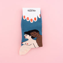 Load image into Gallery viewer, Pregnant Woman Socks - White Mum Black Dad