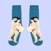 Load image into Gallery viewer, Pregnant Woman Socks - Mum and Dad Couple White