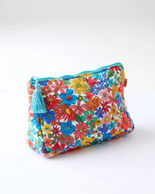 Load image into Gallery viewer, Winter fields quilted cotton toiletry purse