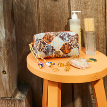 Load image into Gallery viewer, Koa Travel Purse