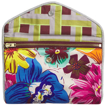 Load image into Gallery viewer, Ines Silk Pouch - Porcelain