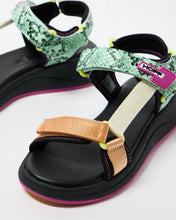 Load image into Gallery viewer, Island Tenon Sandal