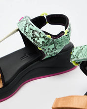 Load image into Gallery viewer, Island Tenon Sandal